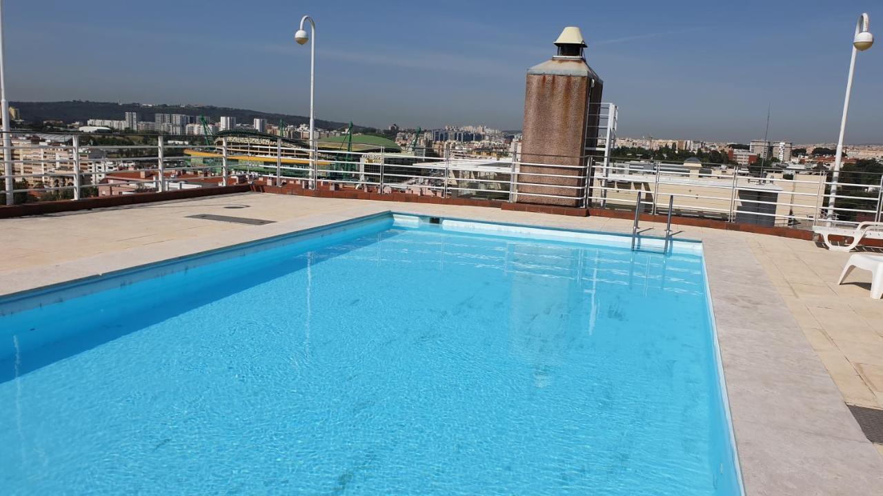 Apart Lisbon Pool Metro Garage Exterior foto